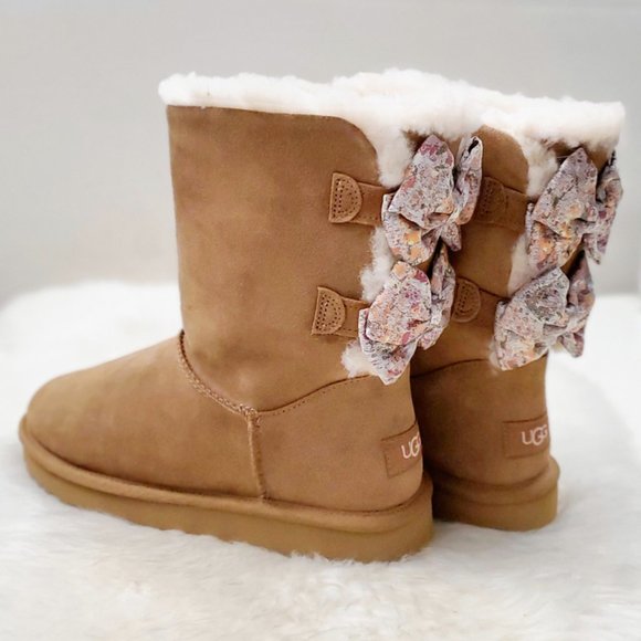 UGG BAILEY BOW ABSTRACT SPLATTER BOOTS - Picture 8 of 10